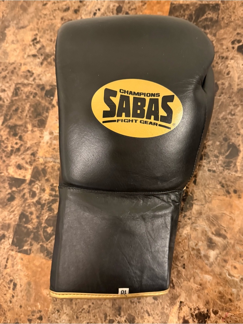 Sabas Champions Lace-Up Sparring Boxing Gloves Black/gold 16oz